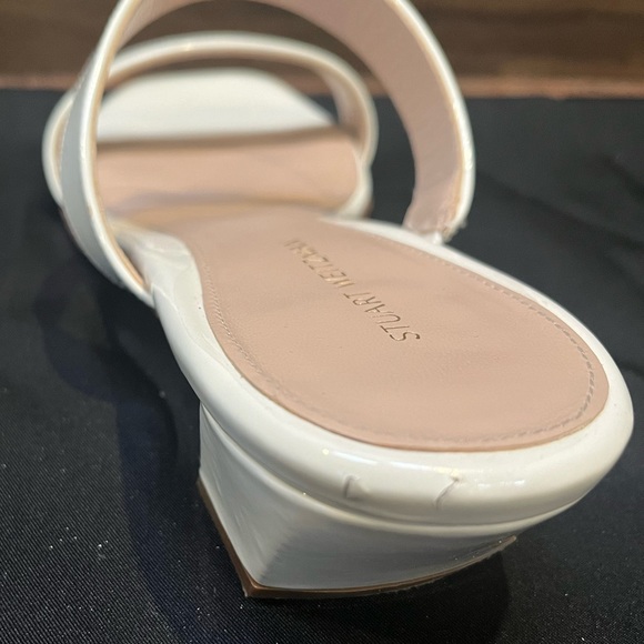 Stuart Weitzman Cream Sandal - Picture 3 of 7
